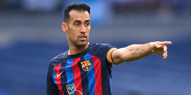 Sergio Busquets - cầu thủ ăn vạ nhất thế giới