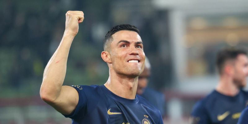 Ronaldo nhận giải bàn thắng đẹp nhất Champions League
